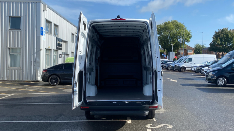Mercedes-Benz Sprinter E314 L3 Electric Rwd 100kW 81kWh Pro Van Auto